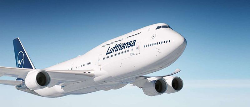 Самолет lufthansa